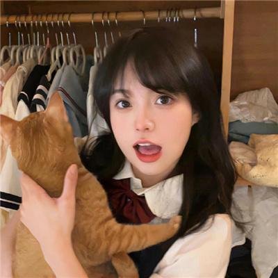 魕